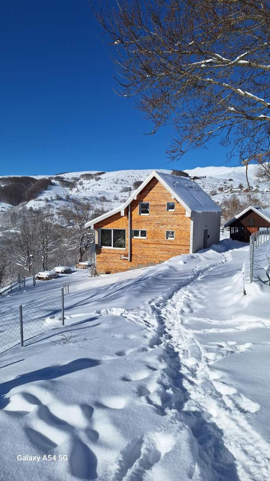 Holiday Home Vila Bjelasnica ภายนอก รูปภาพ