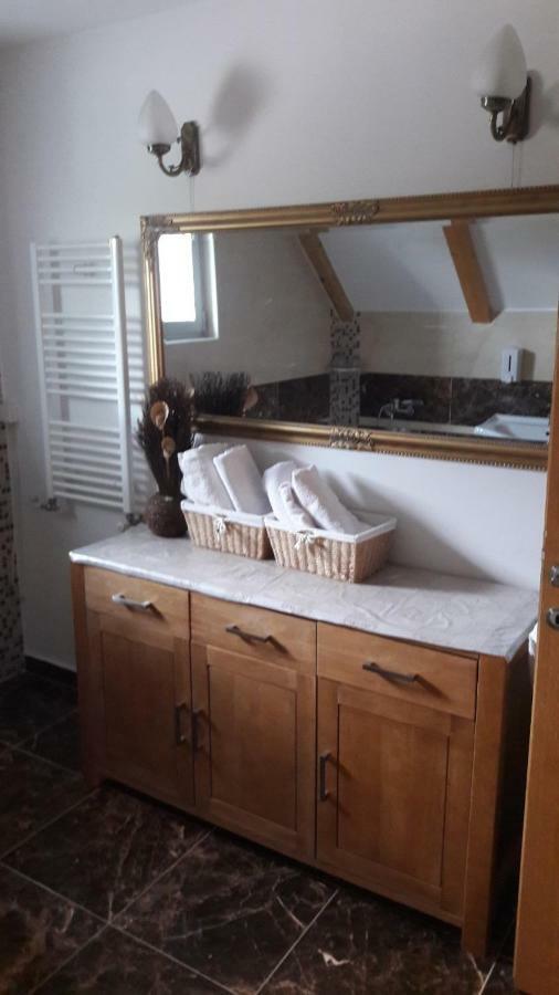 Holiday Home Vila Bjelasnica ภายนอก รูปภาพ
